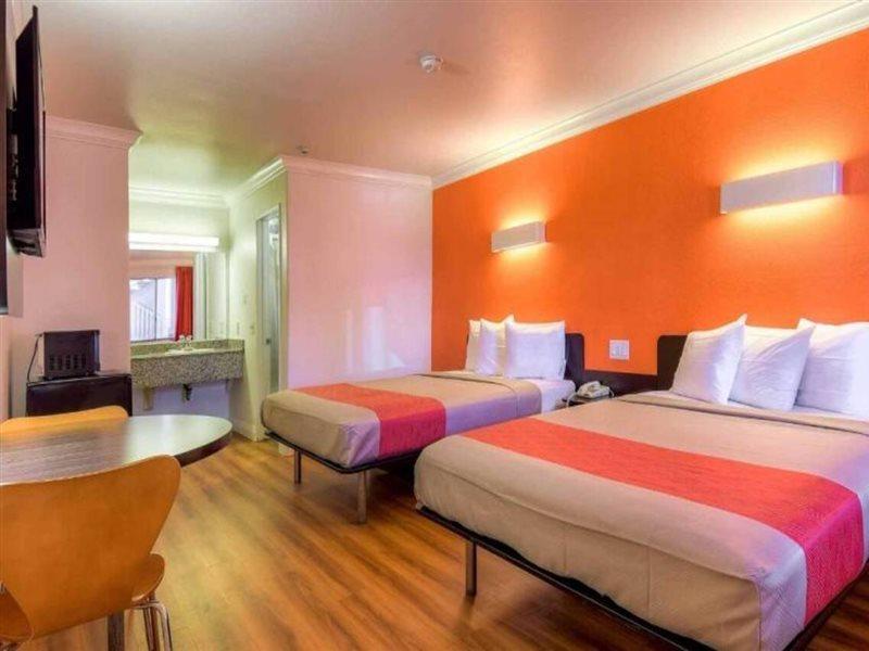 Motel 6-Menifee, Ca ภายนอก รูปภาพ