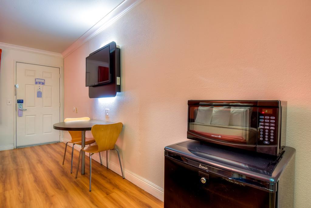 Motel 6-Menifee, Ca ภายนอก รูปภาพ