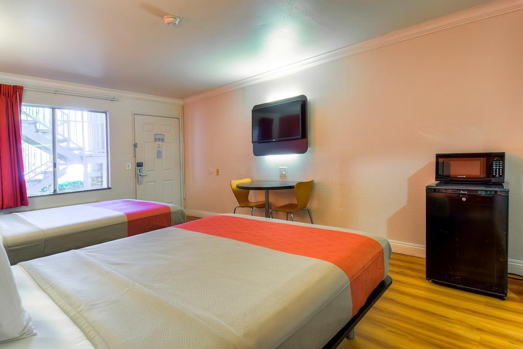 Motel 6-Menifee, Ca ภายนอก รูปภาพ