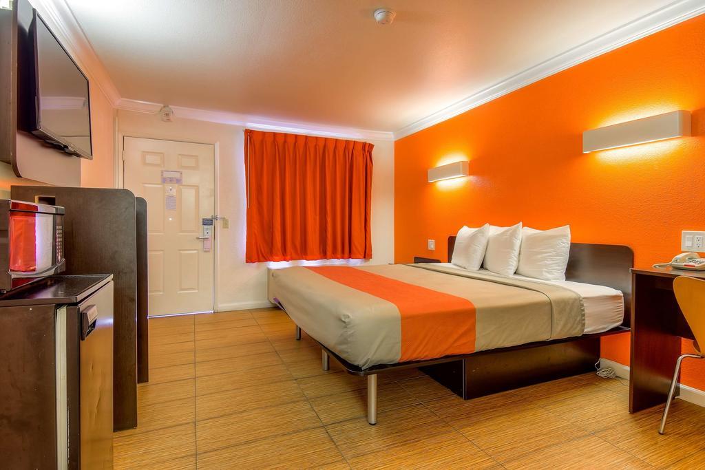 Motel 6-Menifee, Ca ภายนอก รูปภาพ